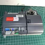 Honeywell PVL4022AS-ILC Spyder Programmable Vav Controller With Actuator. Fixed Price $75.00.