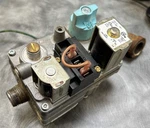 White-rodgers 36E32 201 Lennox 28G1401 Furnace Gas Valve In/out 1/2" Used #G480. Fixed Price $65.00.