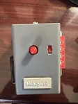 Honeywell R8404A 1002 Oil Primary 120V 60HZ. Fixed Price $135.00.