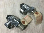 Honeywell V5061B 1038 Angle Radiator Valve 3/4", For Two Pipe Steam System Only. Fixed Price $74.99.