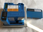 New Honeywell R7140M1007 Automatic Programming Burner Control Flame Safeguard,df. Fixed Price $4675.00.