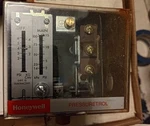1PC Honeywell L404F1060. Fixed Price $100.00.