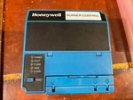 Honeywell RM7895 1010 Burner Control ,w/rectification Flame Amplifier & Base. Fixed Price $294.95.