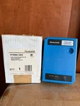 Honeywell Controlinks Fuel Air Controller - R7999A1005. Fixed Price $3500.00.