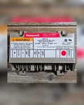 Honeywell Resideo Continuous Retry Ignition Boiler Control S8670E1007. Fixed Price $39.95.